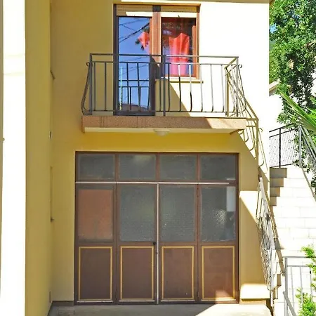 Opric 7728a Apartment